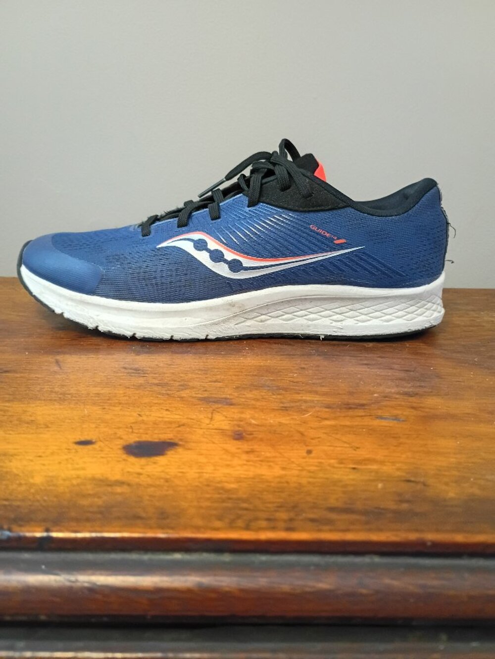 Saucony Boys' Guide 14 Sapphire Blue Sneakers, Size 5.5 Medium